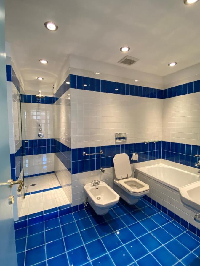 La Porta Azzurra - Casa Vacanze Комо Экстерьер фото