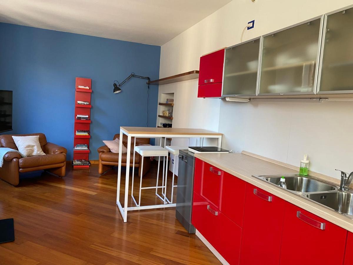 La Porta Azzurra - Casa Vacanze Комо Экстерьер фото