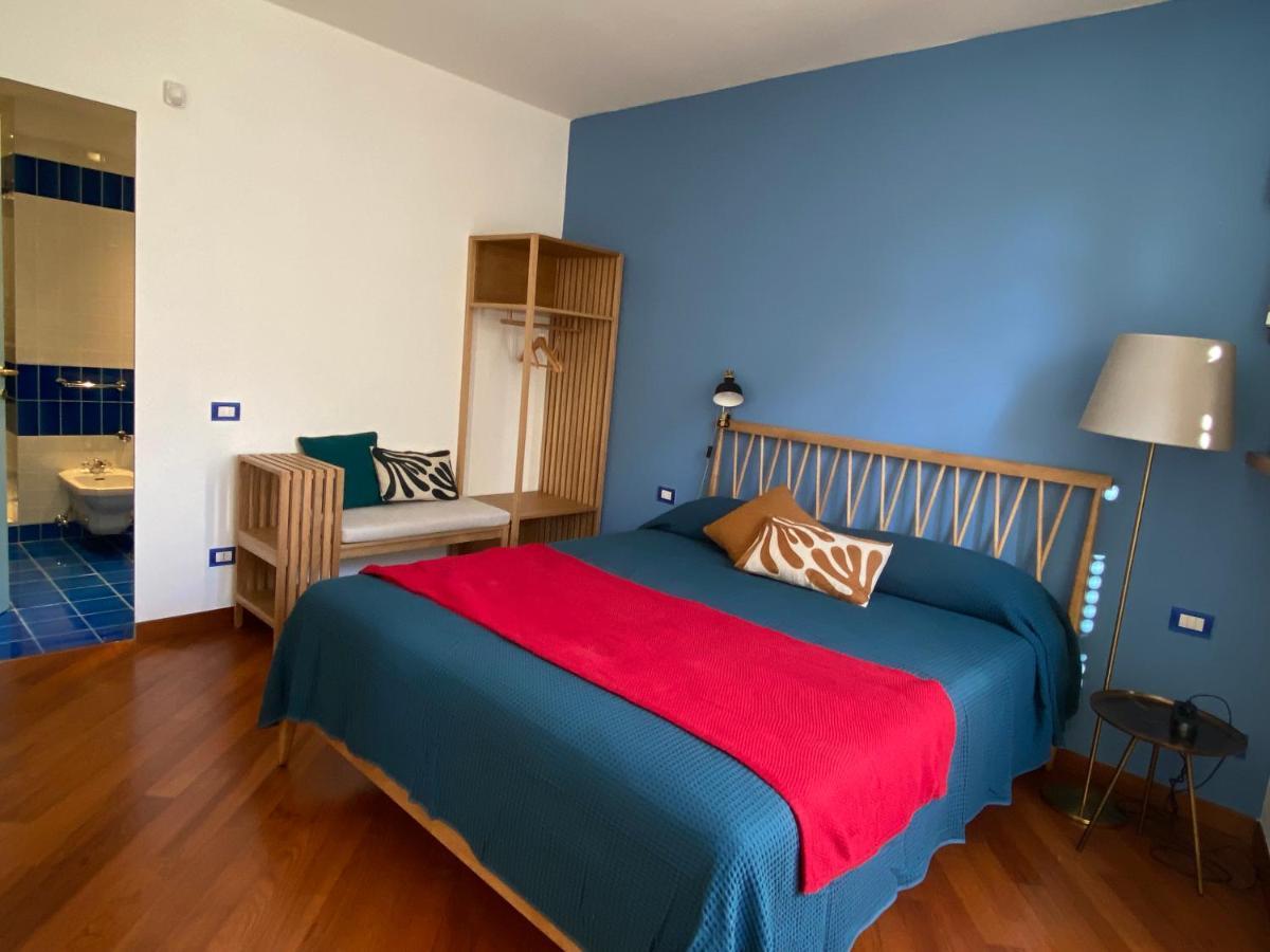 La Porta Azzurra - Casa Vacanze Комо Экстерьер фото